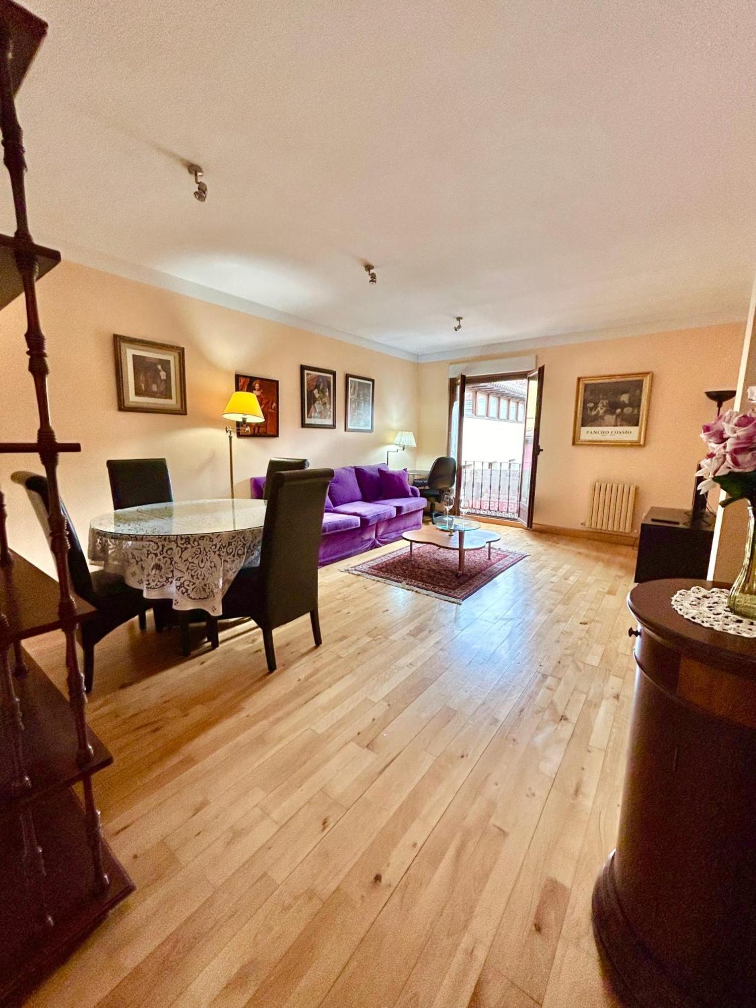 Vivienda Rectorado 2 Apartment Salamanca Bagian luar foto