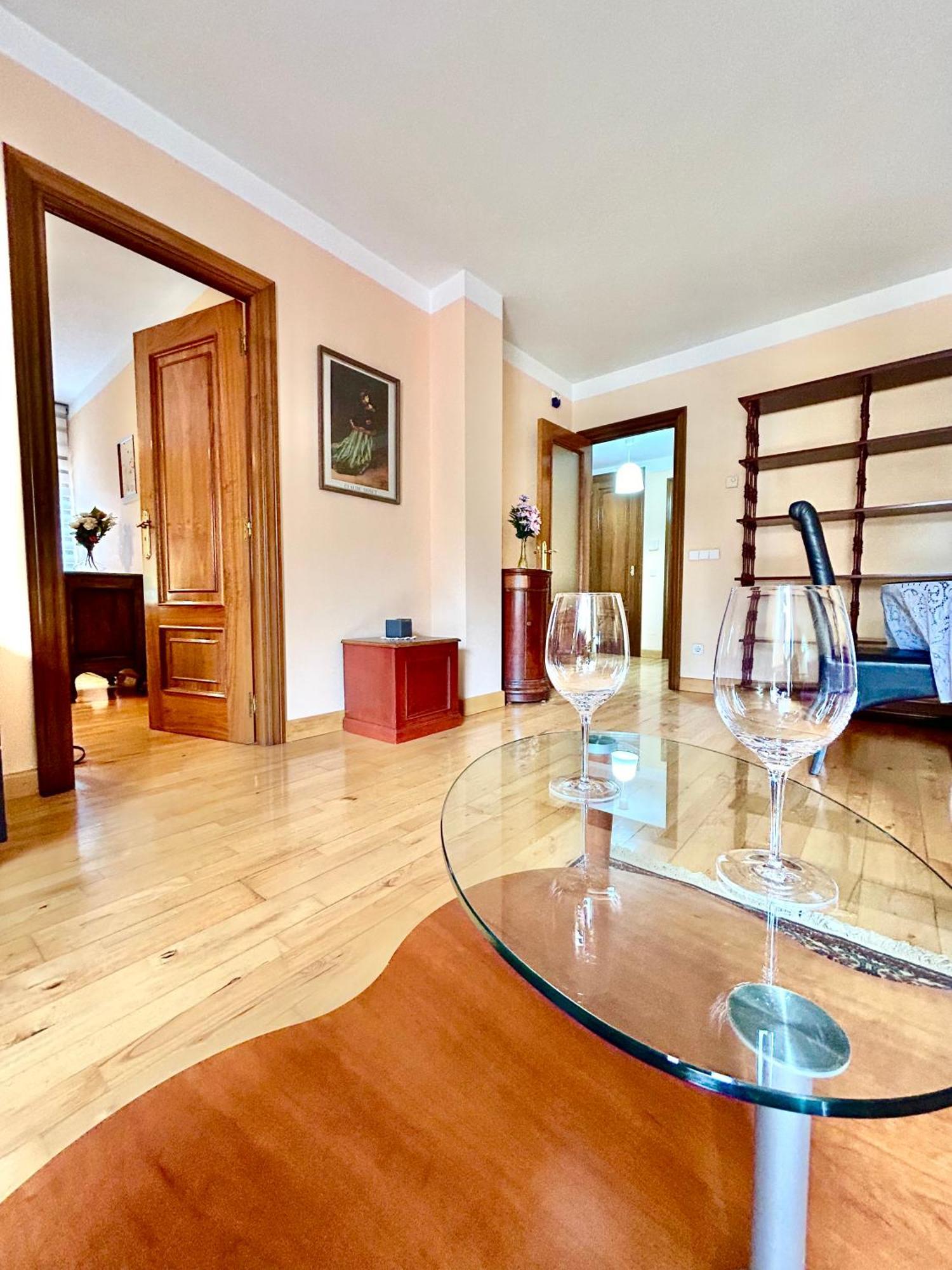 Vivienda Rectorado 2 Apartment Salamanca Bagian luar foto